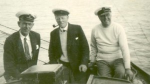 Commodore Hownam Meek (1921 - 27) in the middle